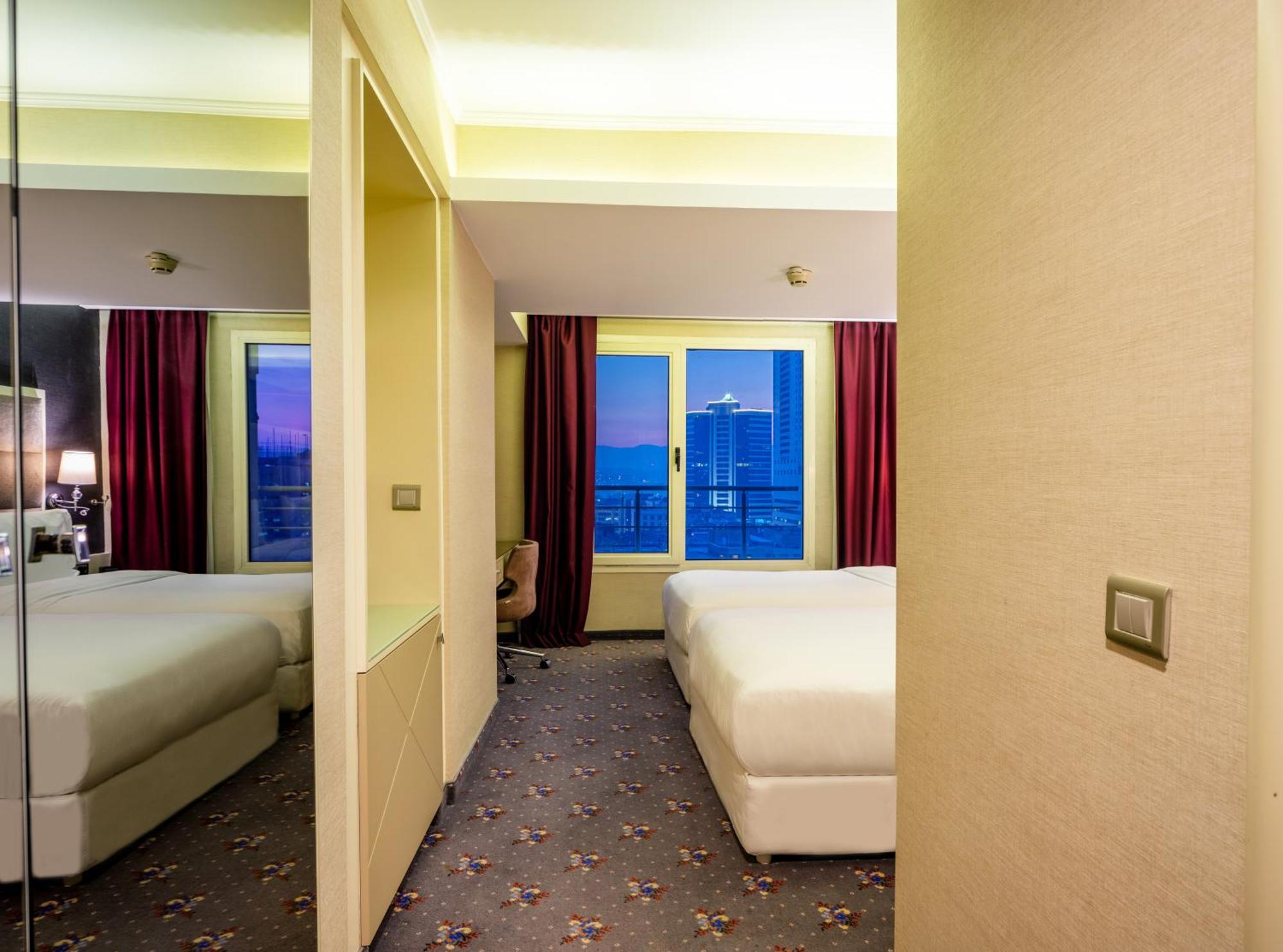 Doubletree By Hilton - Alsancak 4*