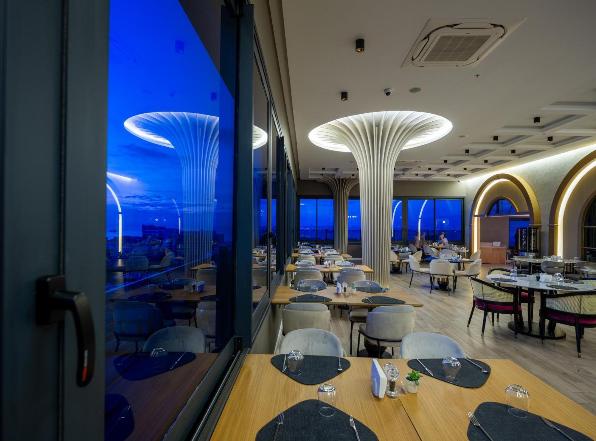 Doubletree By Hilton - Alsancak 4* Izmir