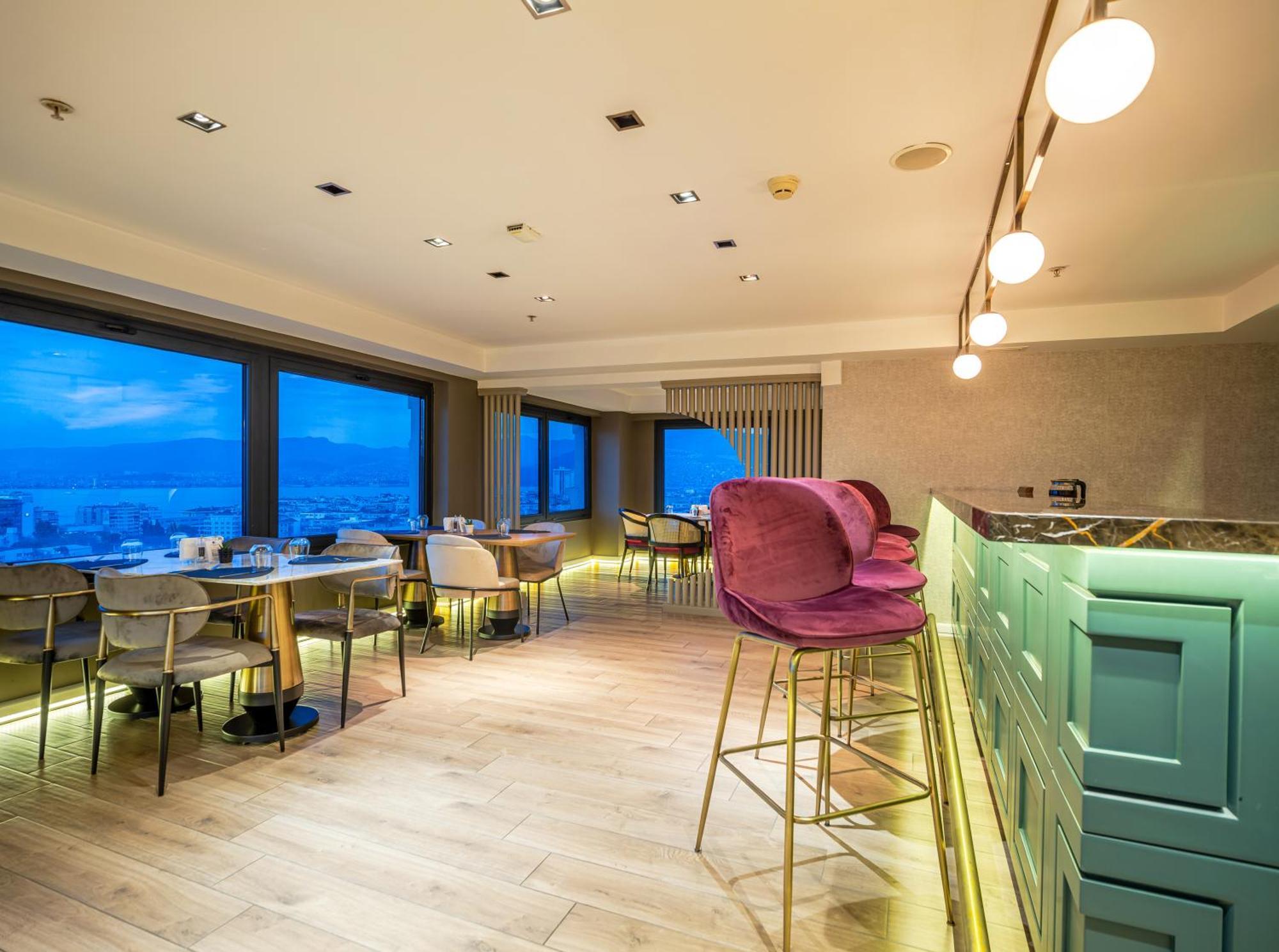 Doubletree By Hilton - Alsancak Hotel