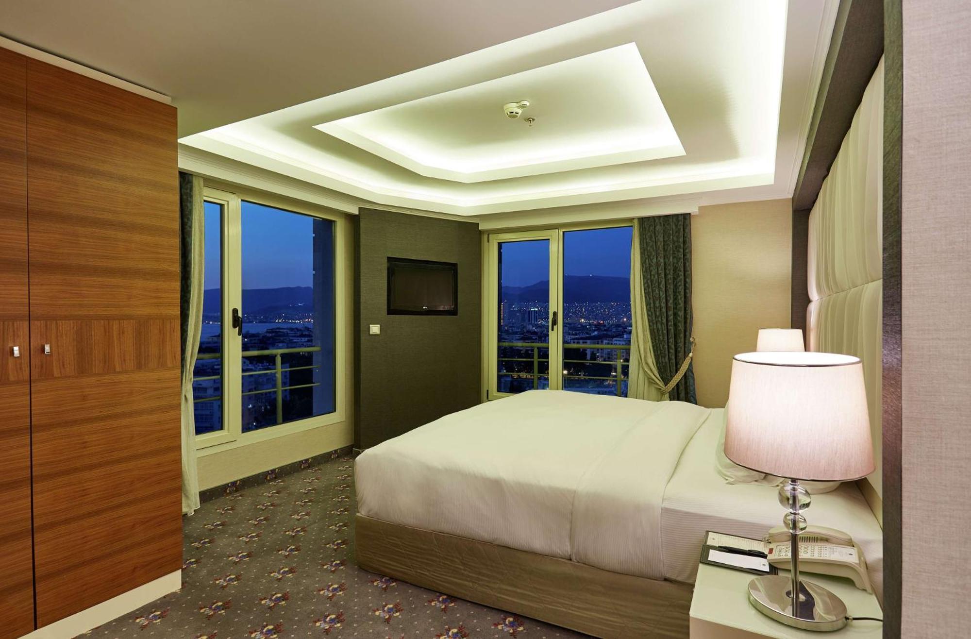 Doubletree By Hilton - Alsancak 4*
