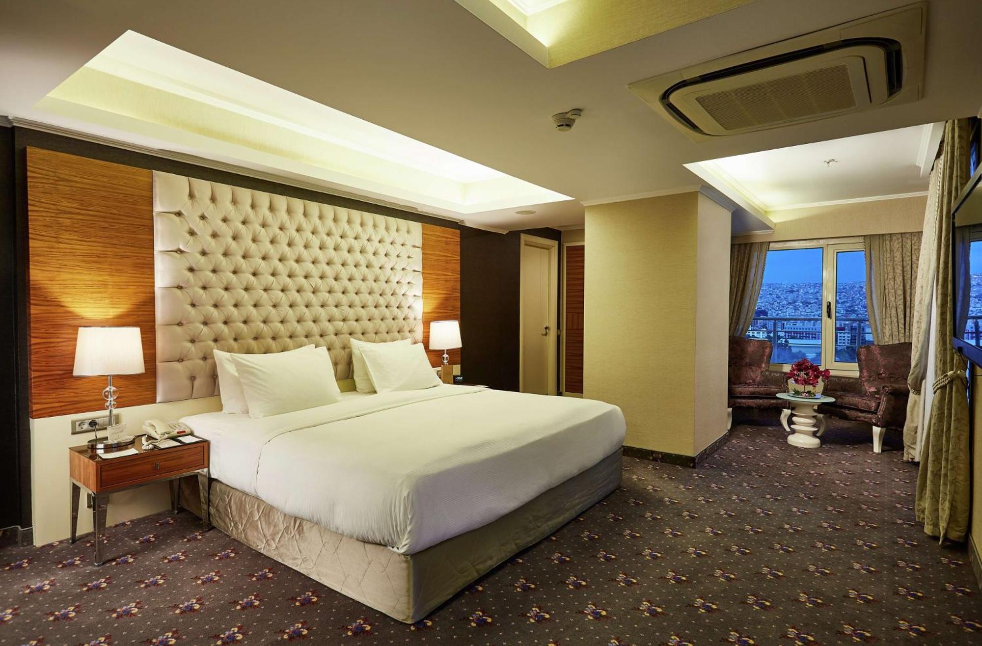 Doubletree By Hilton - Alsancak Hotel