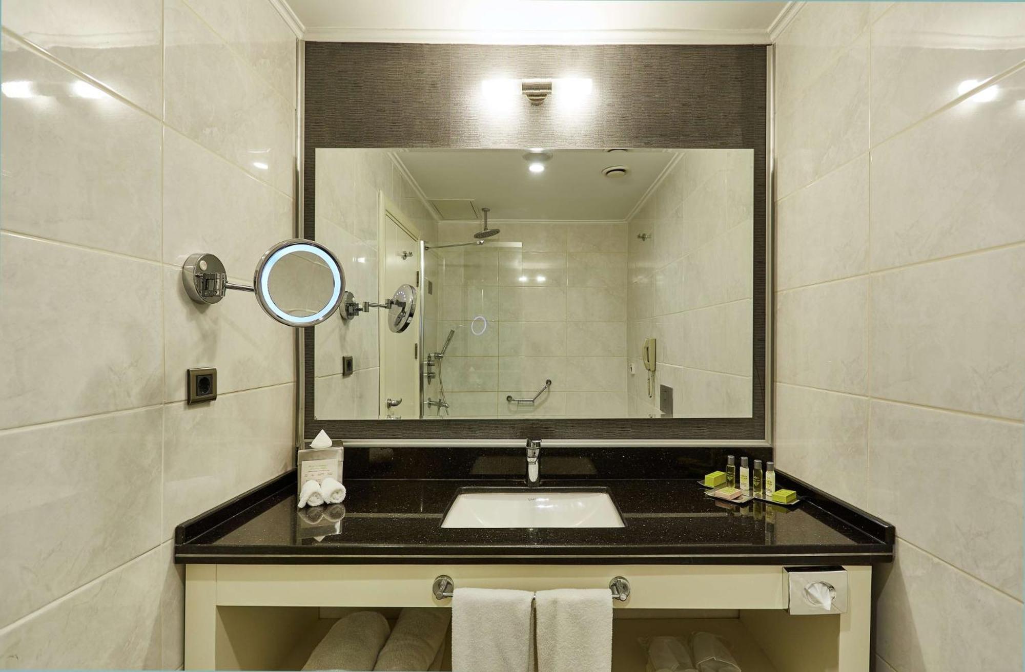 Doubletree By Hilton - Alsancak Hotel 4*