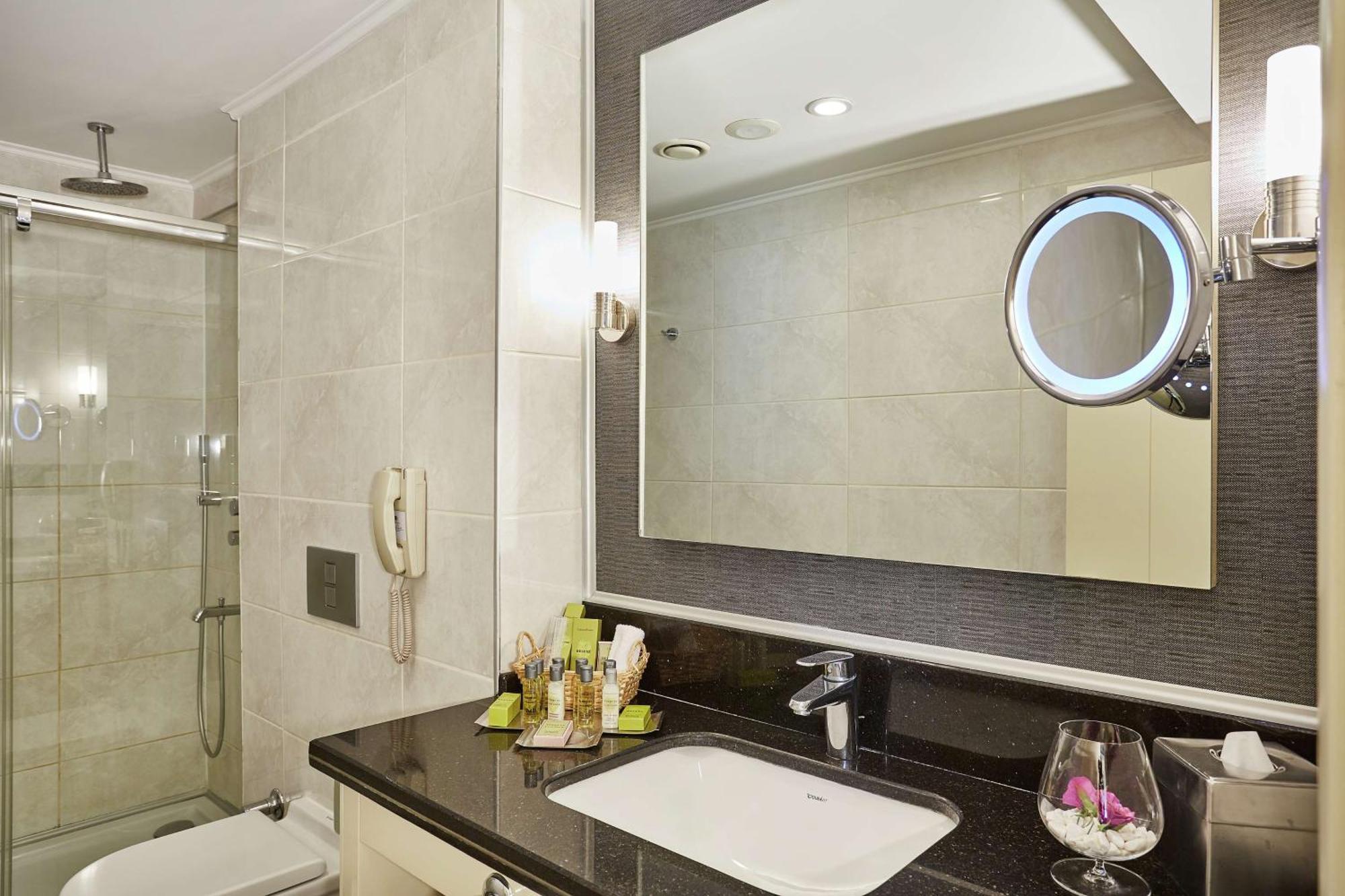 Doubletree By Hilton - Alsancak 4*